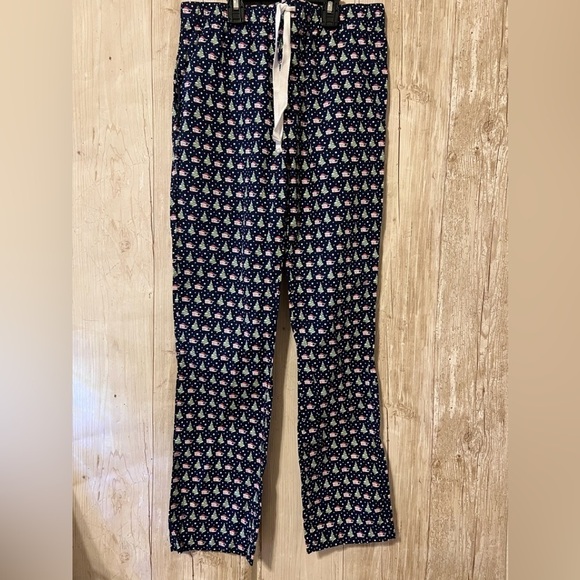 Vineyard Vines Other - Vineyard Vines Santa lounge pants